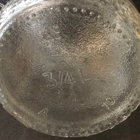 Vintage Floral Cove 5” Glass Wire Bale Canister 3/4 L. - Picture 4 of 9